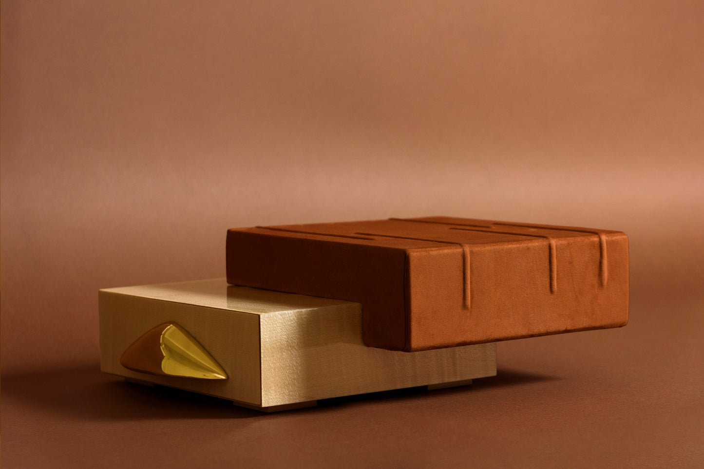 GEMINI Box Curly Maple