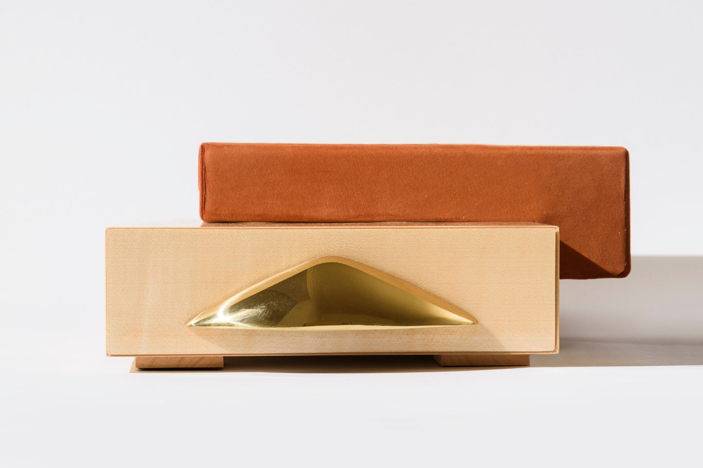 GEMINI Box Curly Maple